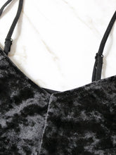 Lade das Bild in den Galerie-Viewer, Vallery Velvet V-neck Underwear Two-Piece Set