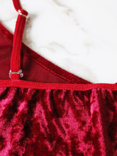 Lade das Bild in den Galerie-Viewer, Vallery Velvet V-neck Underwear Two-Piece Set